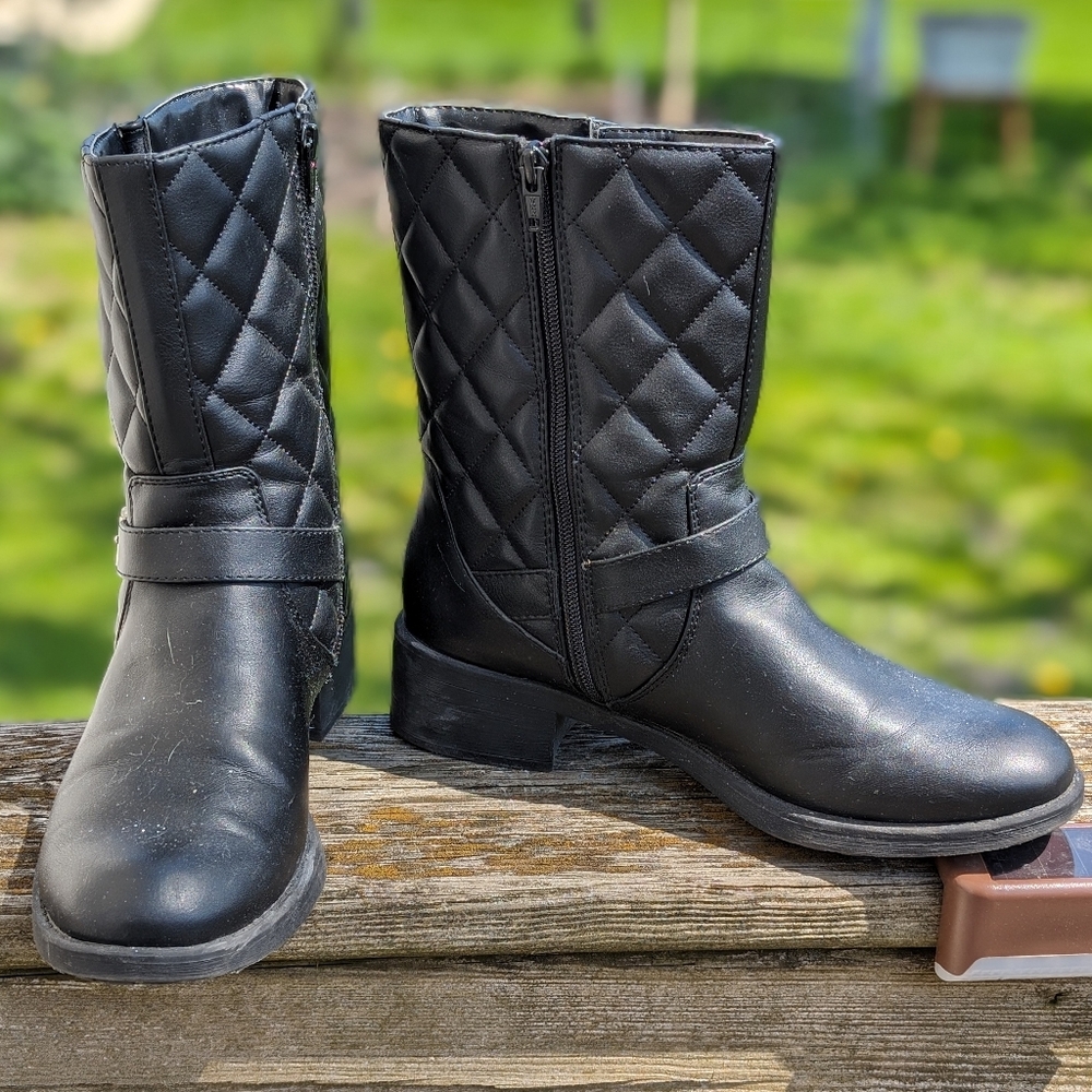 Dana Buchman- Women's Quilted Ankle Boots
